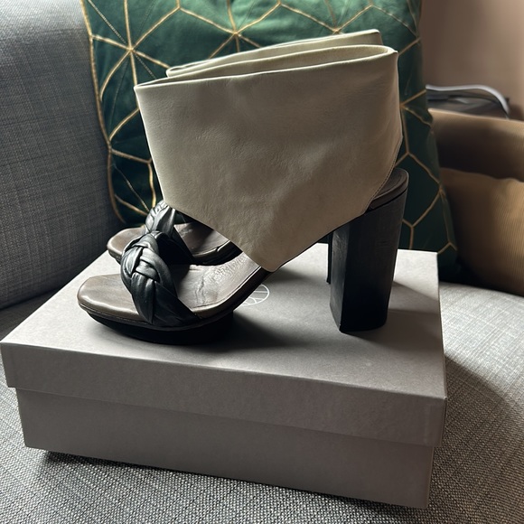 Amazing COCLICO Dittany Platform Sandal - Picture 5 of 10